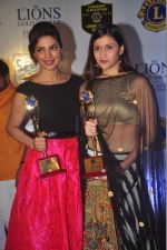 Priyanka Chopra, Mannara  at the 21st Lions Gold Awards 2015 in Mumbai on 6th Jan 2015